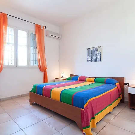 Villino Girasole بيت للعطل *